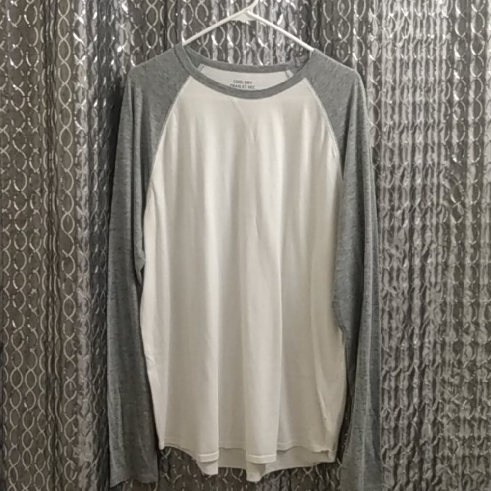 GAP Men's XL Long Sleeve T-Shirt
